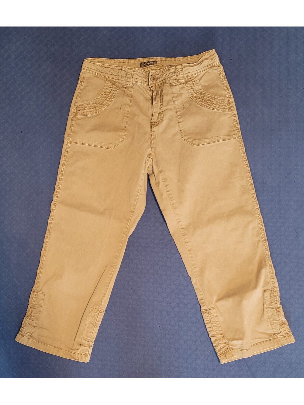 Denver Hayes Women's Brown Capris Size 2 Mid Rise Knee Length